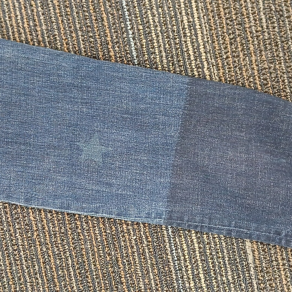 CAbi Women's Slim Boyfriend Denim Jeans 2 Tone Freyed Size 2 - Picture 8 of 9